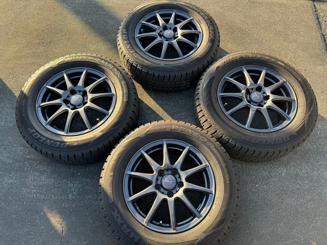215/65R16 スタッドレス　ダンロップ　ウィンターマックス　アルファード
