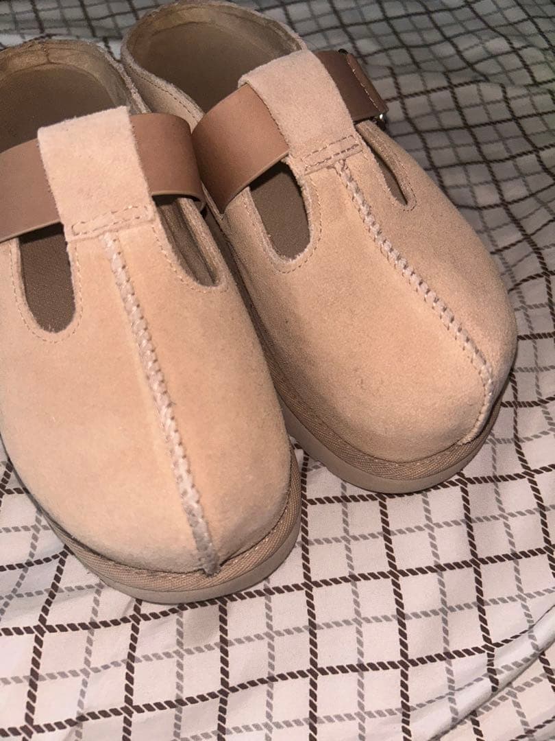 新作　UGG アグ　GOLDENSTAR HI CLOGレディース　サンド