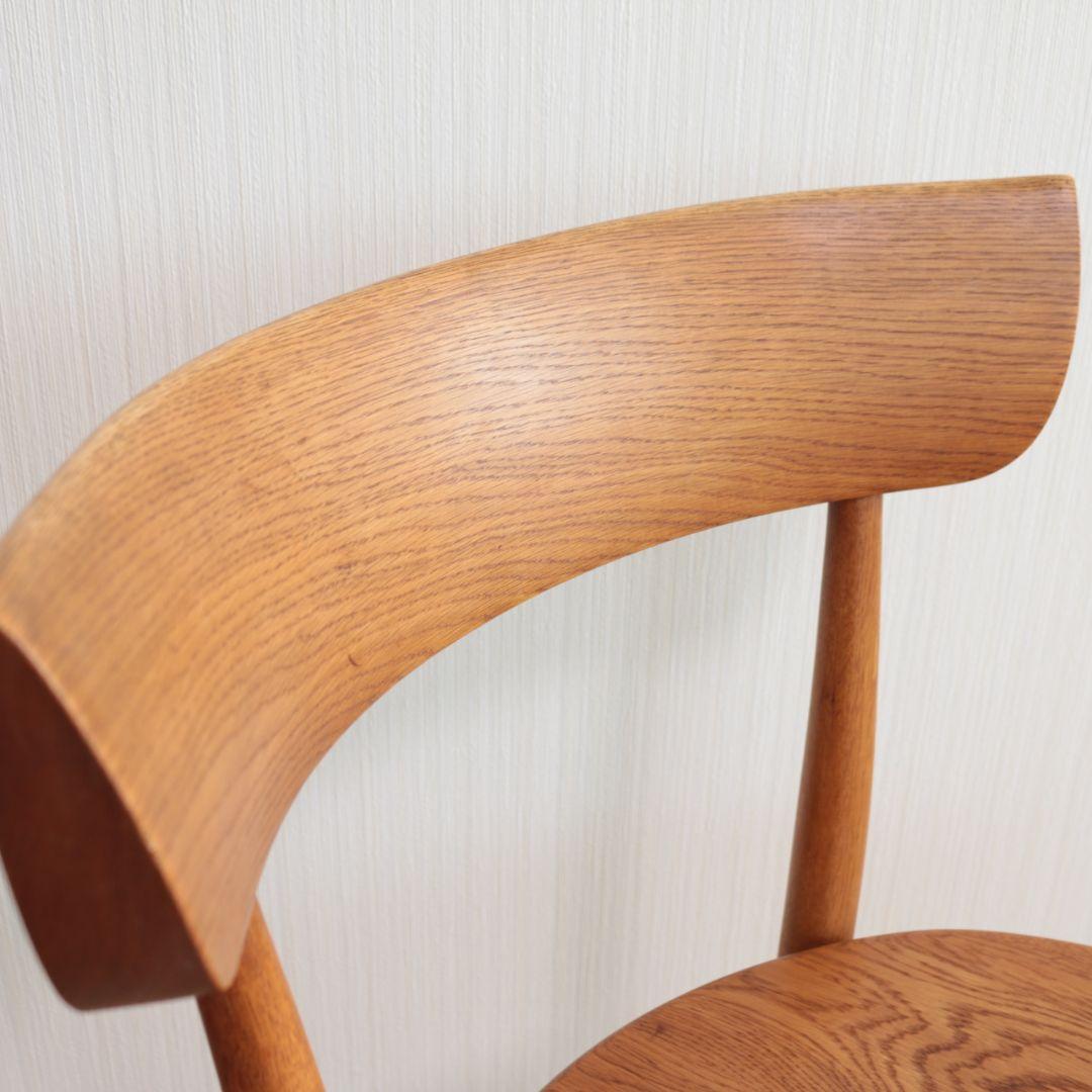 HIDA CRESCENT Oak Chair Repainted ②