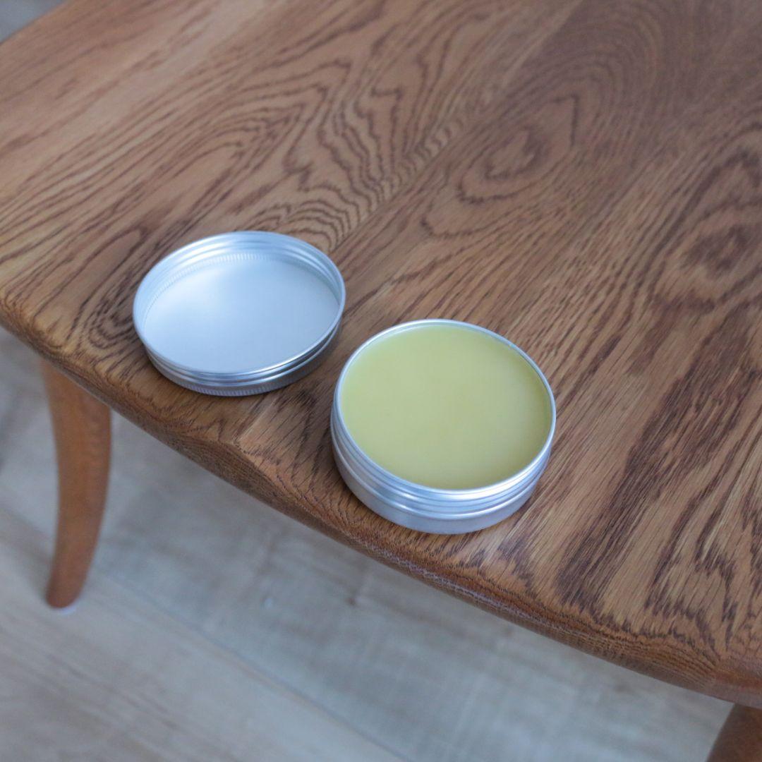 HIDA CRESCENT Oak Chair Repainted ②