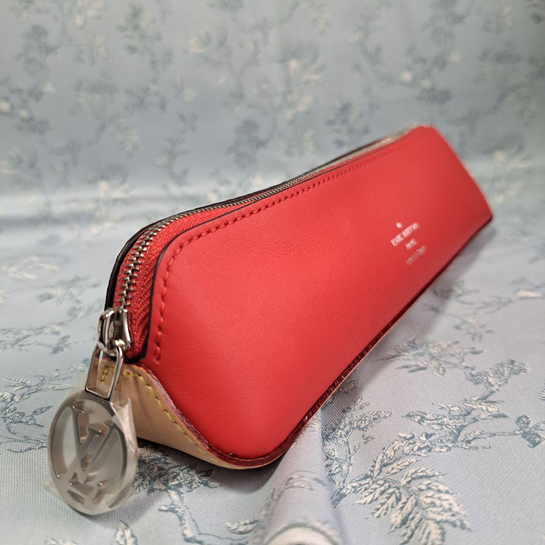 【未使用品】LOUIS VUITTON トゥルースエリザベットペンケース(筆箱)