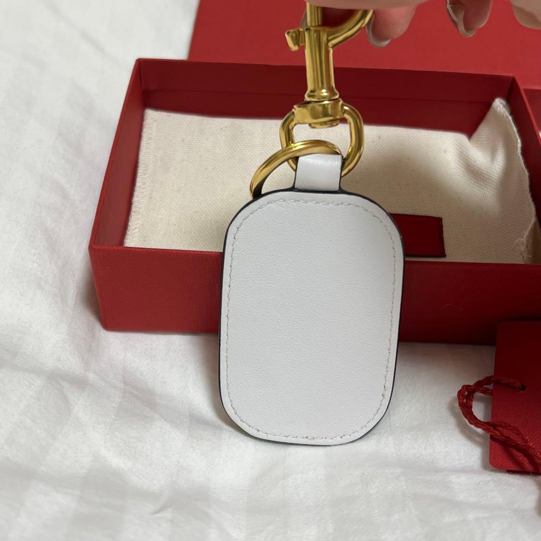 新品未使用　ヴァレンティノ　キーホルダー