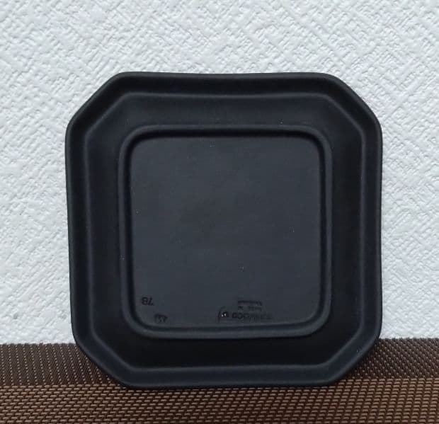 ウェッジウッド・ジャスパーブラック スクエアプレート