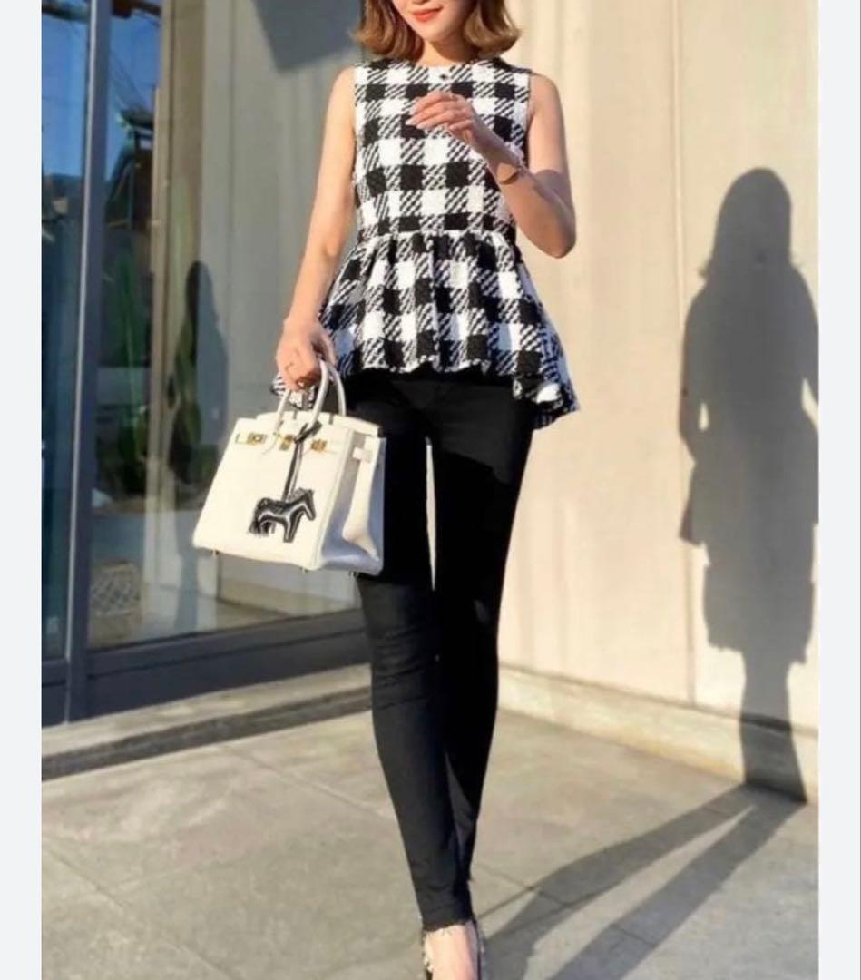 T ！sheller シェリエ　ツイード　ペプラムトップス チェック