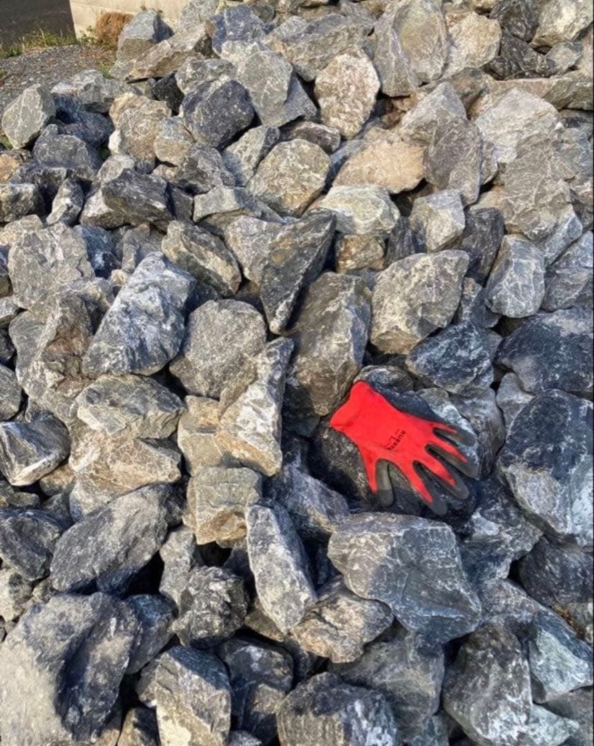 引き取り又は配達　割栗石2t◇庭石ドライガーデン砂利　砂ロックガーデンミカモ石