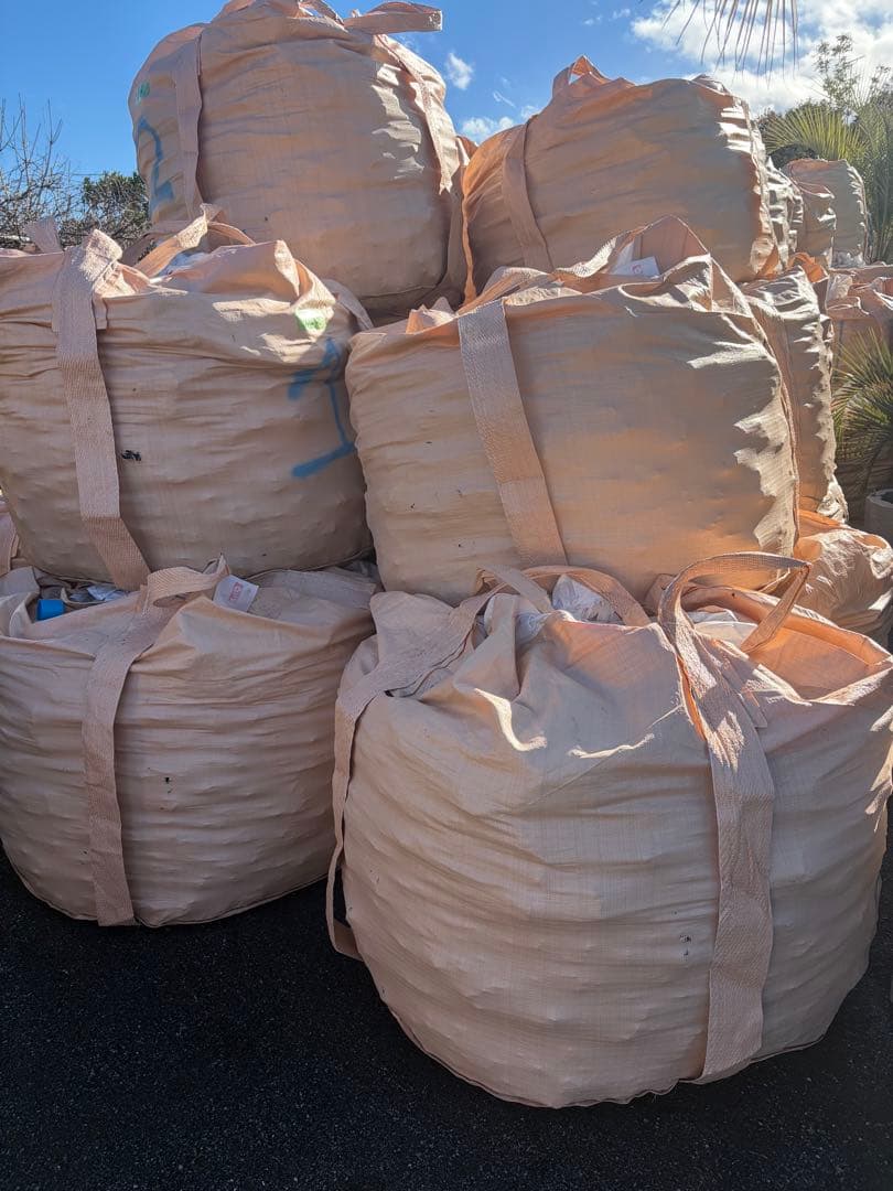 引き取り又は配達　割栗石2t◇庭石ドライガーデン砂利　砂ロックガーデンミカモ石