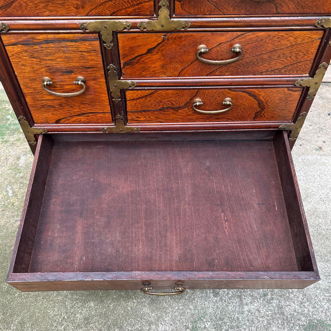 李朝家具　アンティーク　真鍮金具　脚付　キャビネット　薬箪笥　古民具