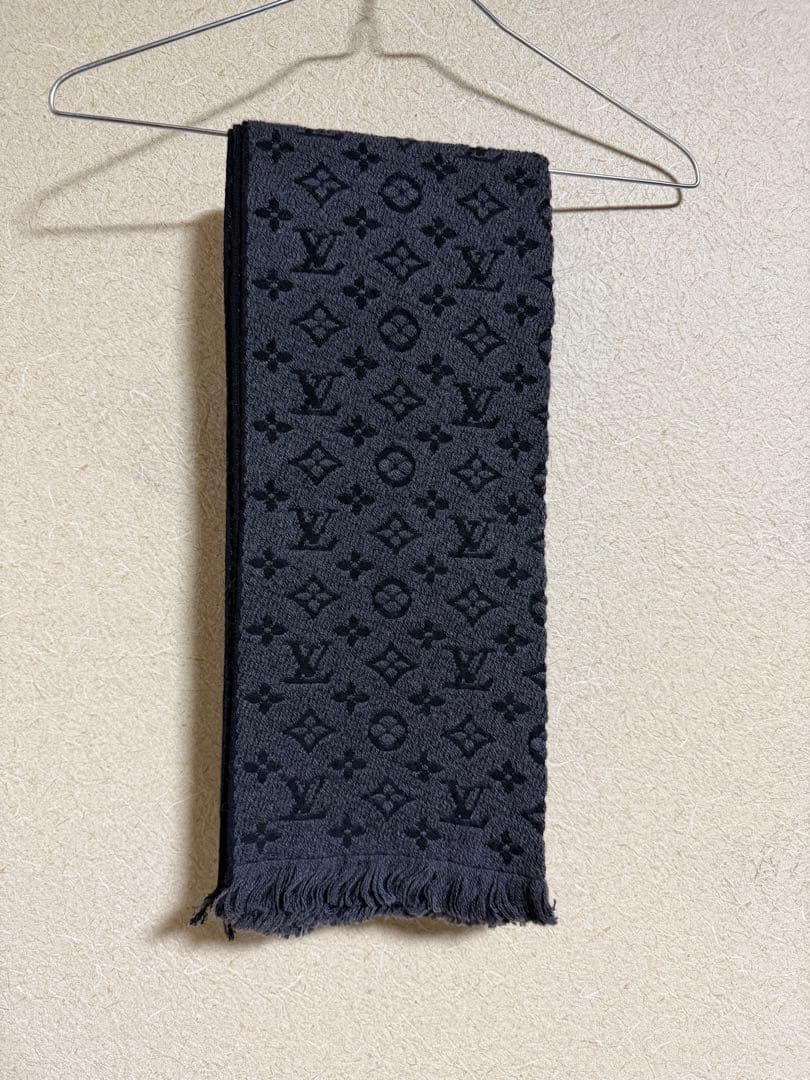 LOUIS VUITTON　ルイヴィトン　マフラー