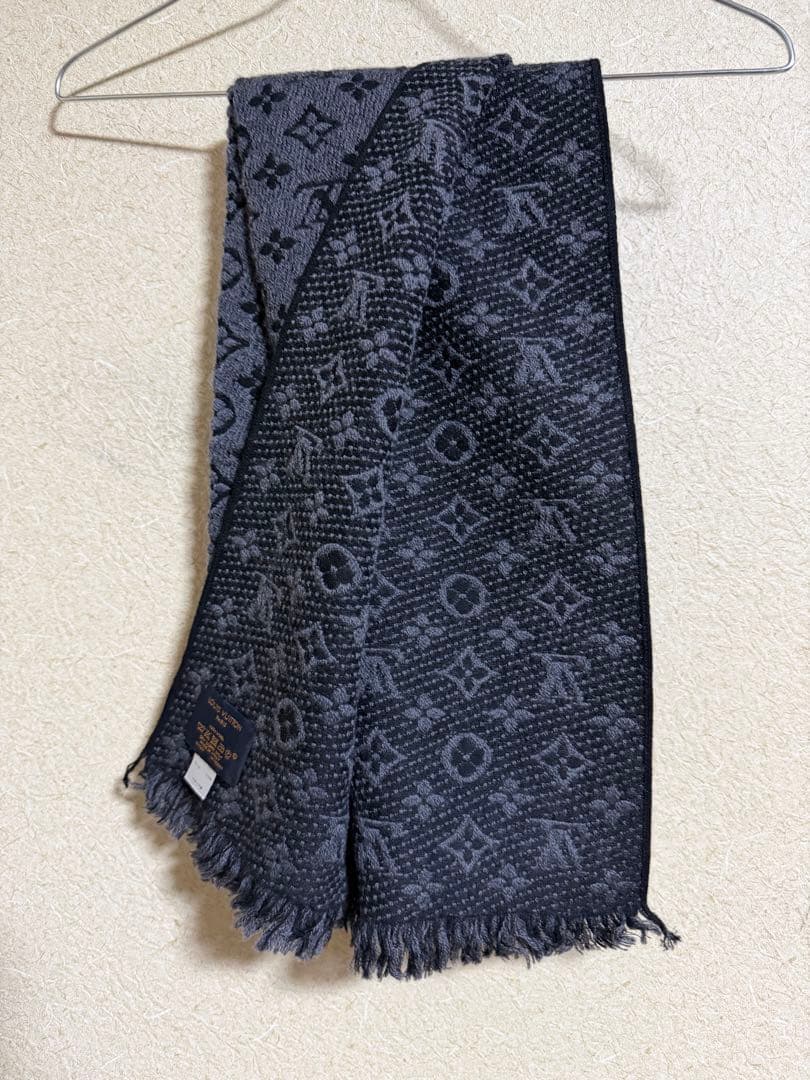 LOUIS VUITTON　ルイヴィトン　マフラー