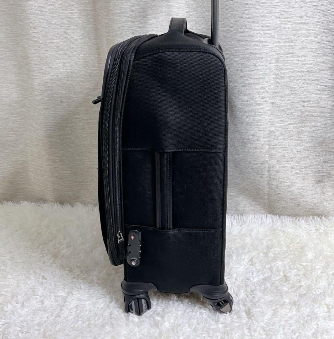 ☆美品☆ サムソナイト　四輪　キャリーケース　スーツケース　静音仕様　TSA