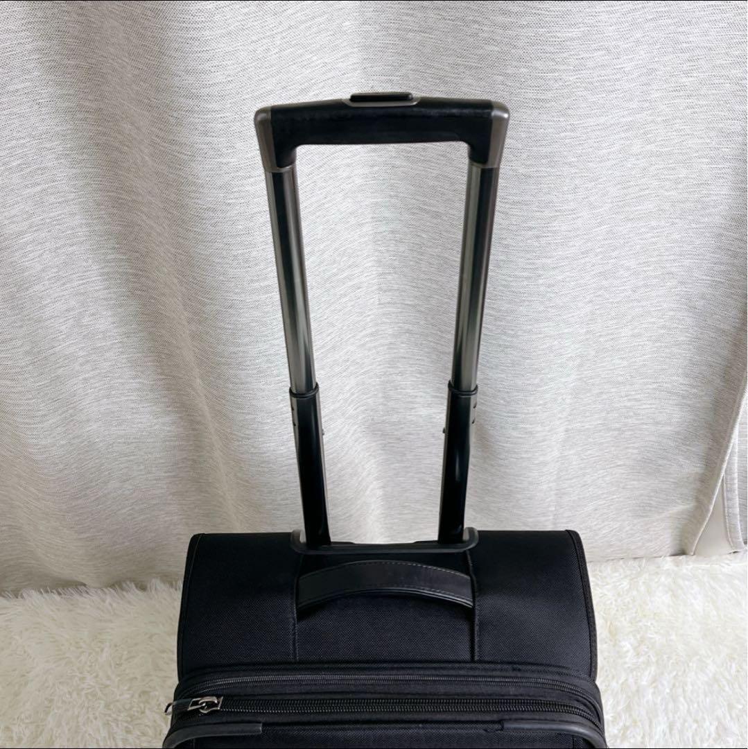 ☆美品☆ サムソナイト　四輪　キャリーケース　スーツケース　静音仕様　TSA