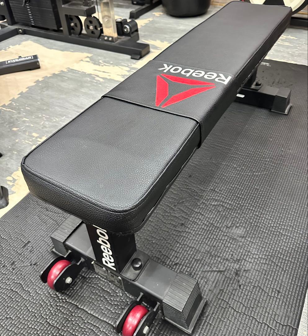 Reebok トレーニングベンチ キャスター付き