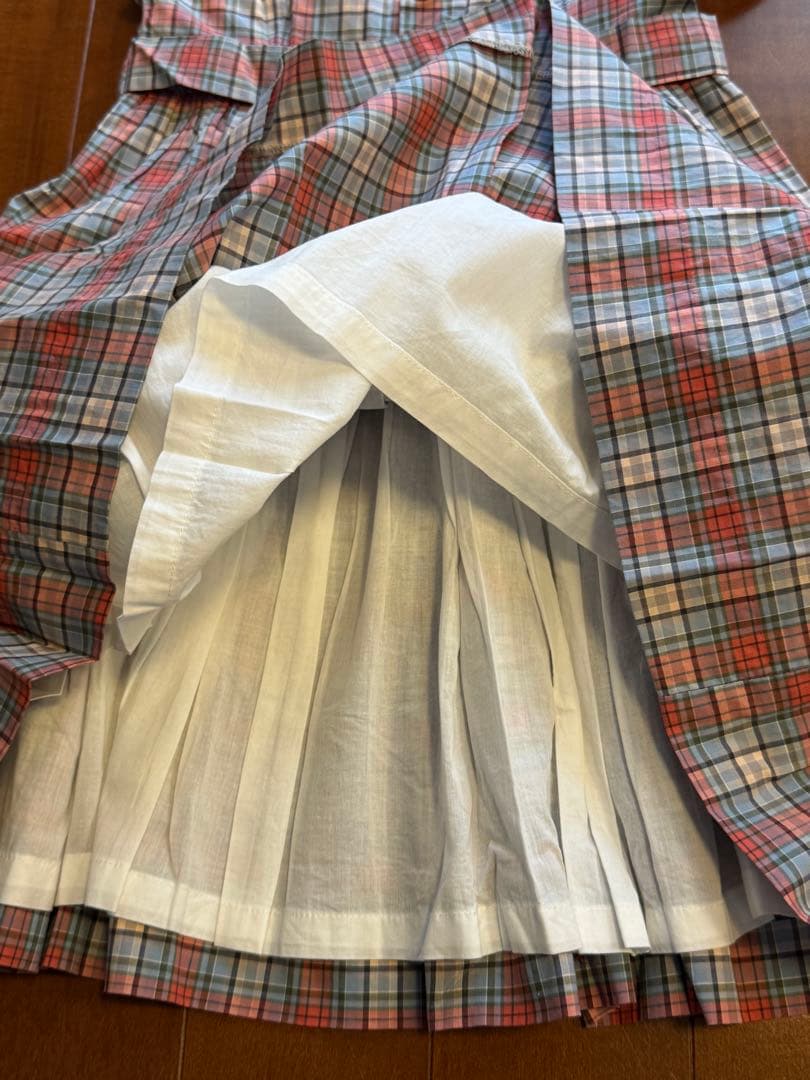 美品Amaia Kidsアマイアキッズ　ワンピース　8y 120 130