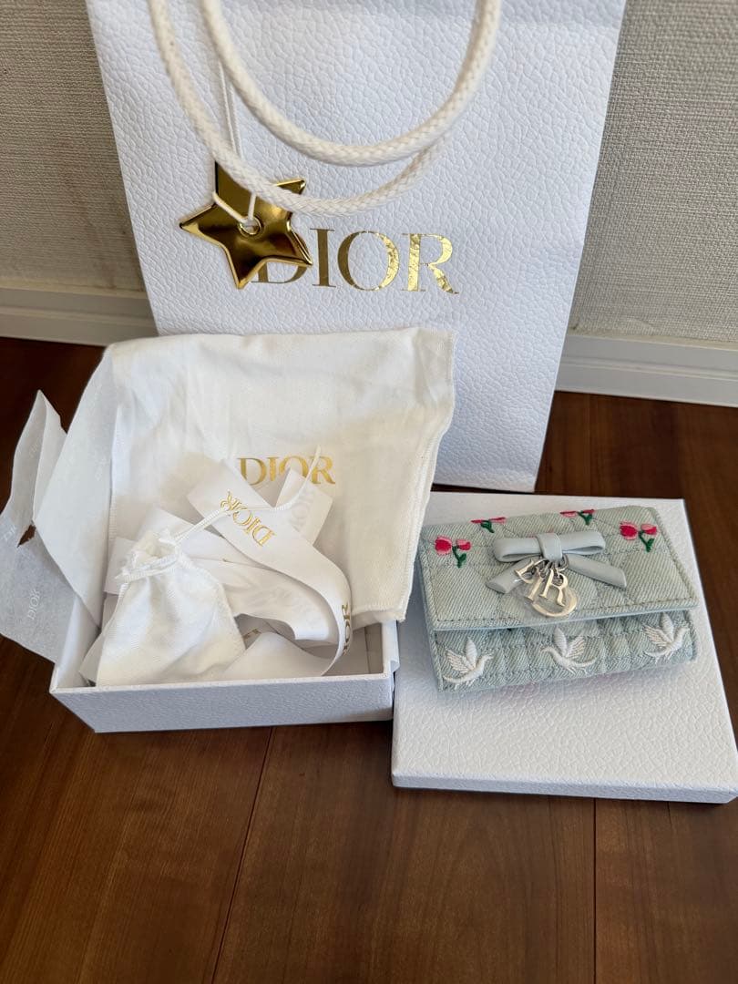 ディオール新作ミニウォレット完売品