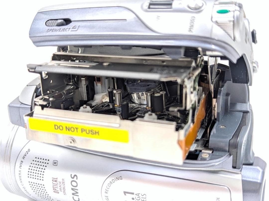 miniDVのダビングに！ Canon ビデオカメラ iVIS HV20 02