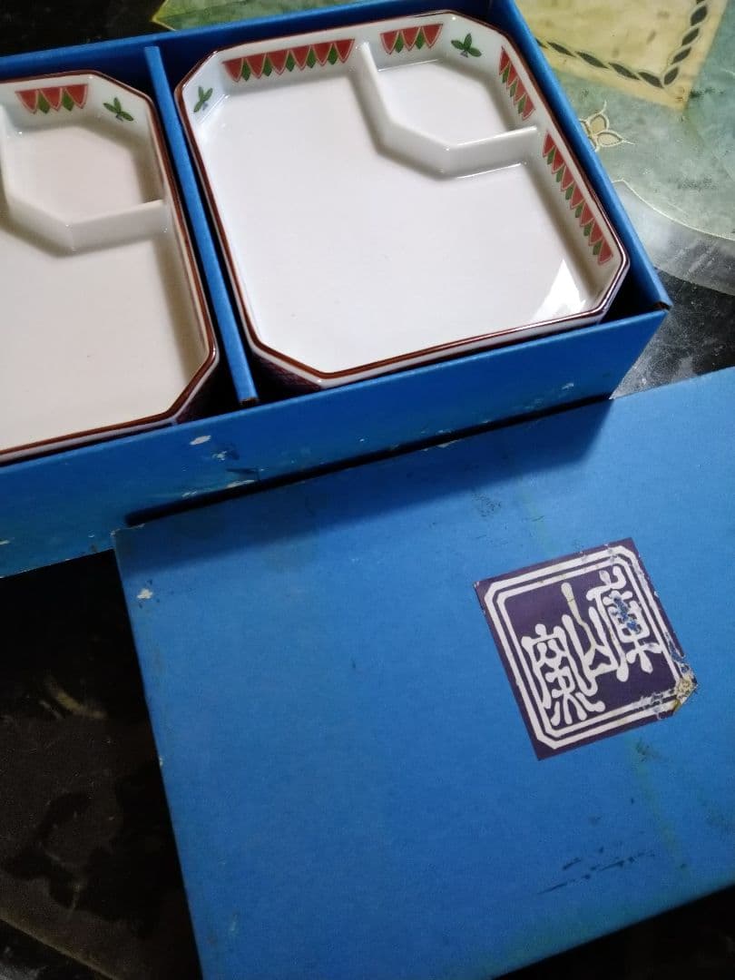 ♥希少５０年前のヴンテージ品⬛前畑陶器・美濃焼 ・庫山窯【高級金彩 】赤絵 4皿