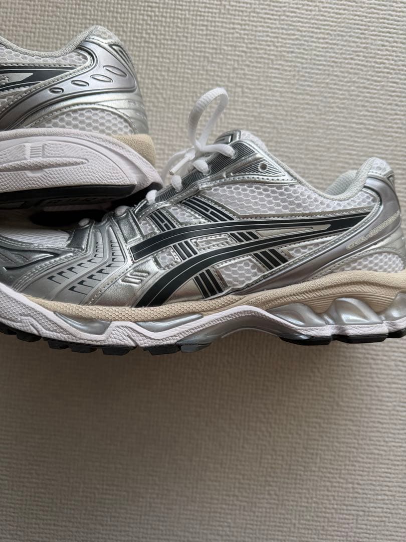 【美品】ASICS GEL-KAYANO14 26.5cm