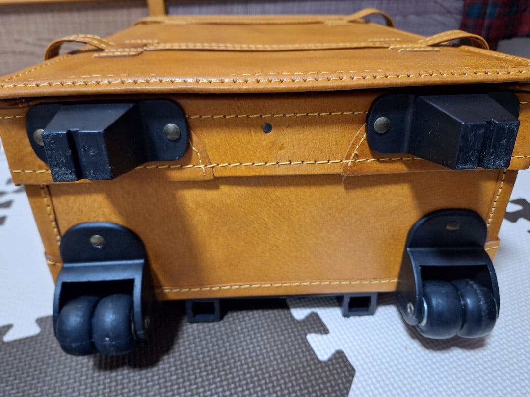 シフレ　ユーラシアトランク　キャリーバッグ　キャリーケース　豚革