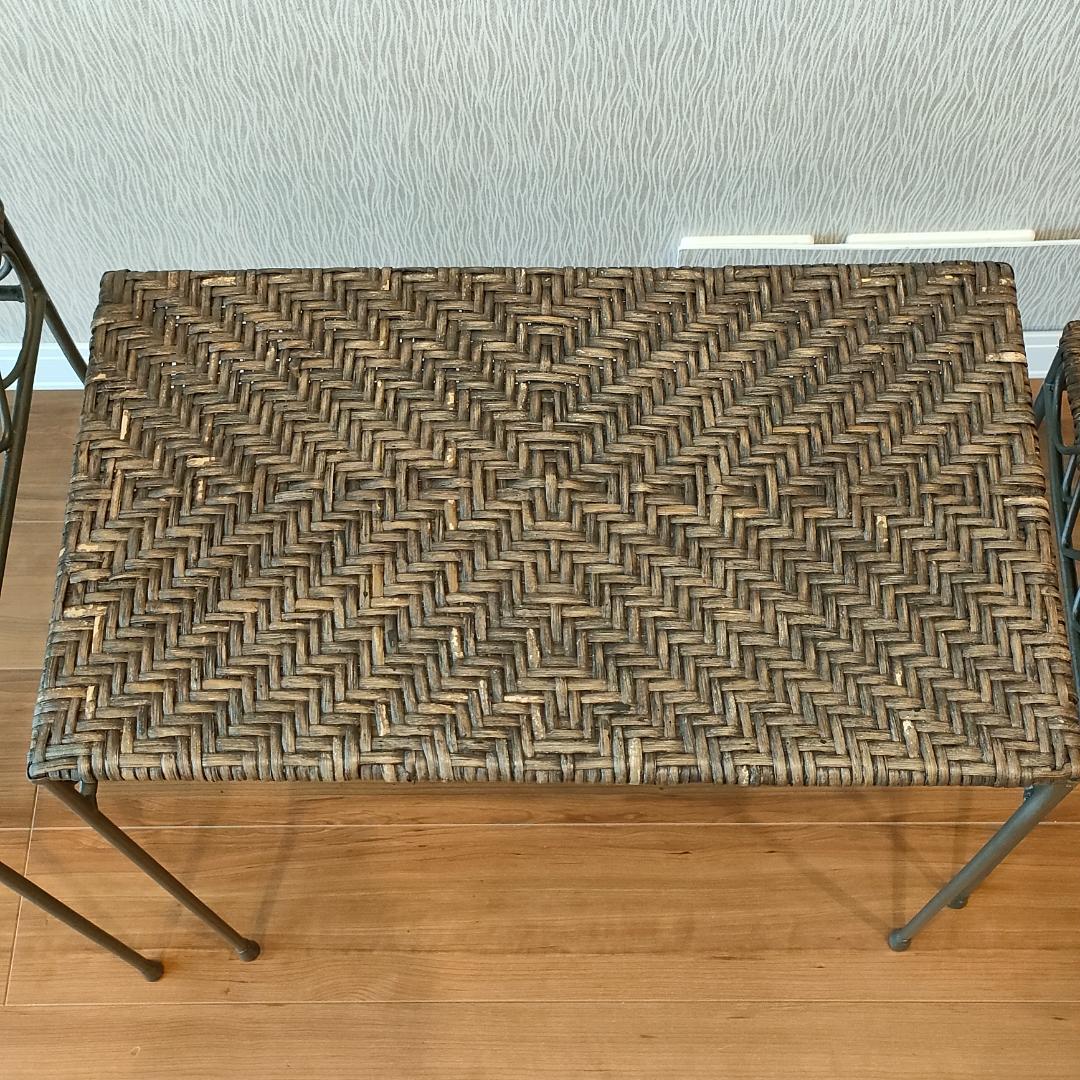 〈輸入〉ラタン　ネストテーブル　アイアンフレーム　サイドテーブル