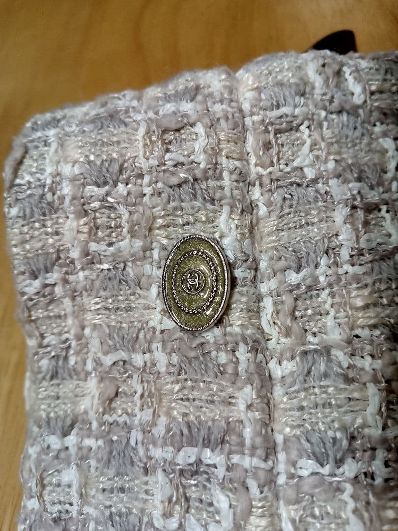 バズ　シャネルスカート