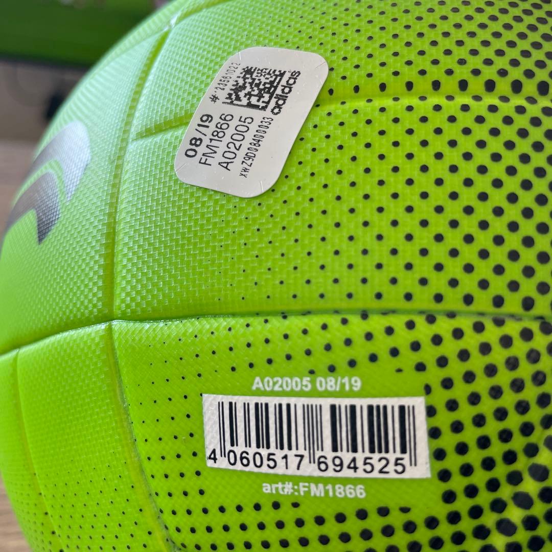 PALACE × JUVENTUS ×adidasトリプルコラボボール