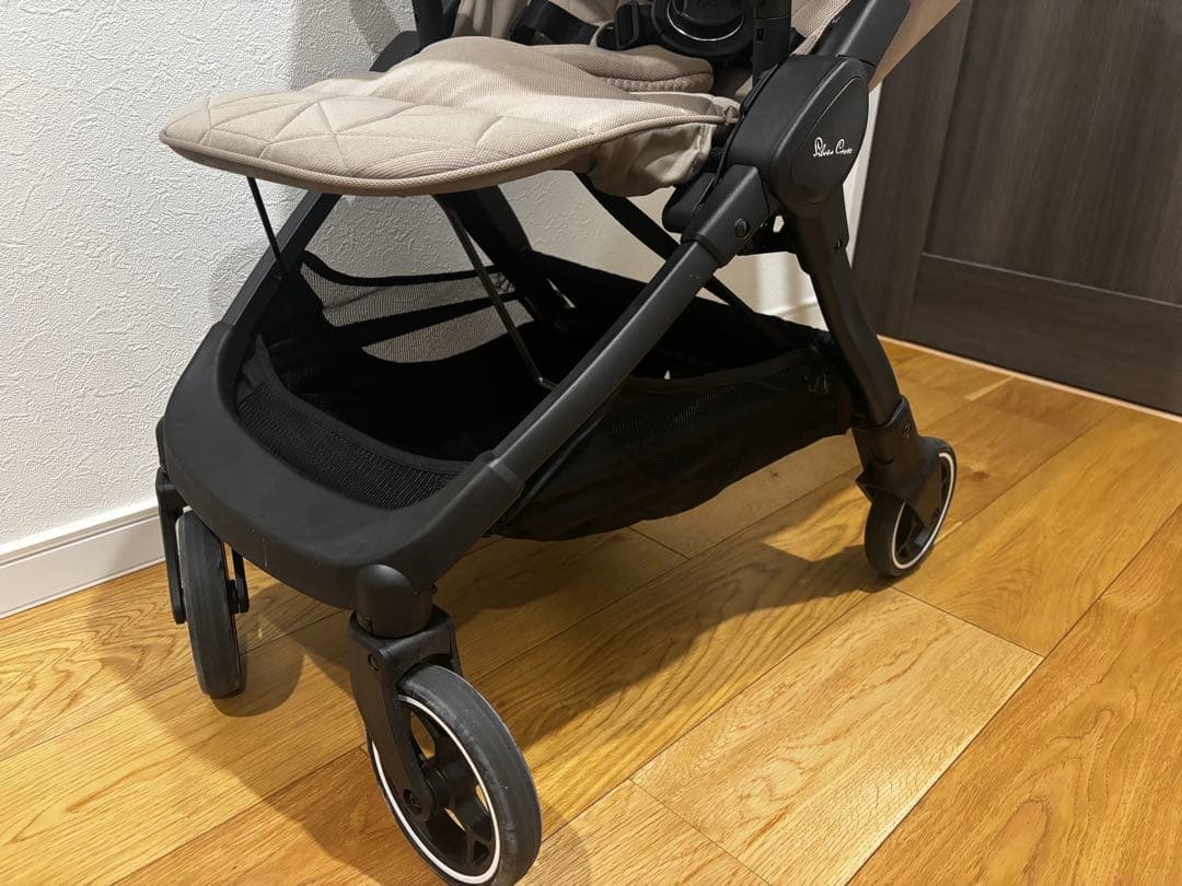 エコメルカリ便★silver cross CLIC ベビーカー　コンパクト