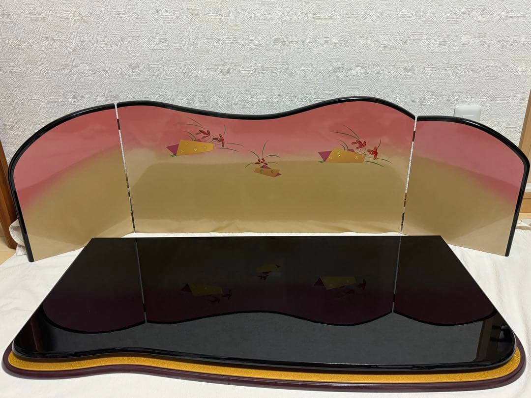 雛人形　飾り台　屏風　人形の秀月　平安絵巻雛