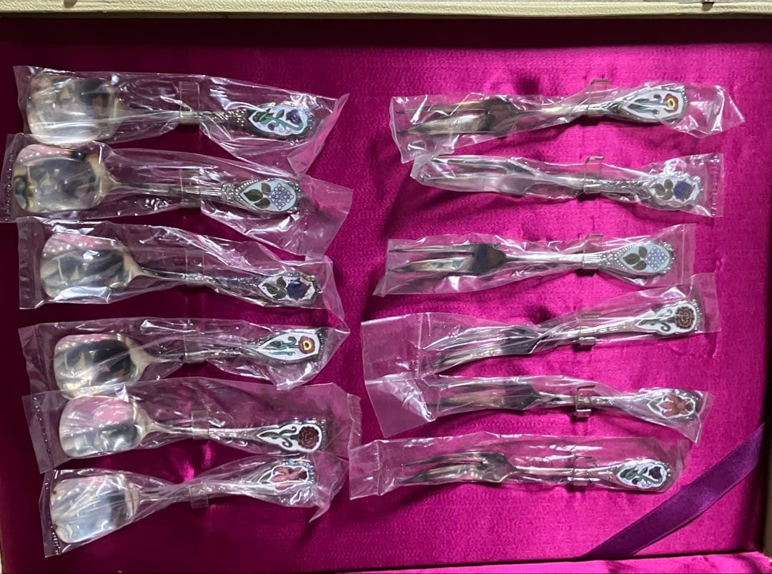 新品未使用　ガーランド　カトラリー24本セット　銀　千趣会　花　昭和レトロ