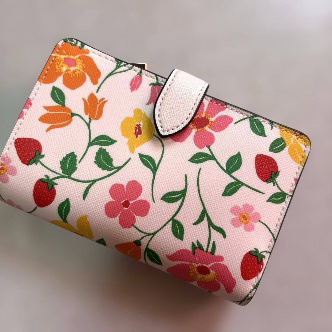 ケイトスペード　折り財布　新品未使用