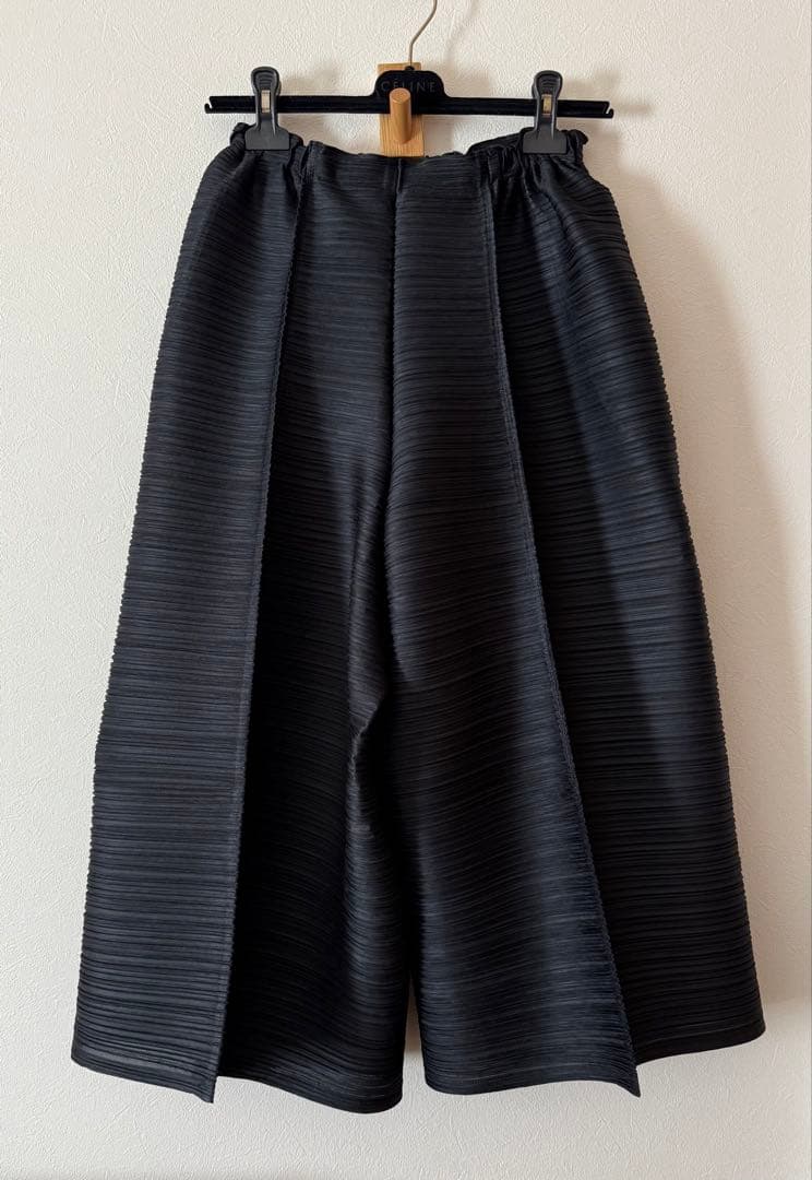 プリーツプリーズ バウンス シッカー ブラック キュロット