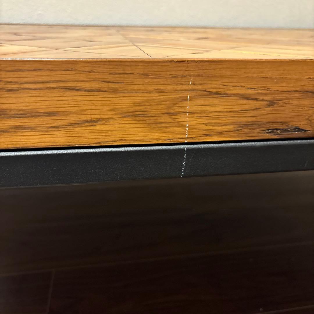 ニトリ　ロウバストウッドセンターテーブル