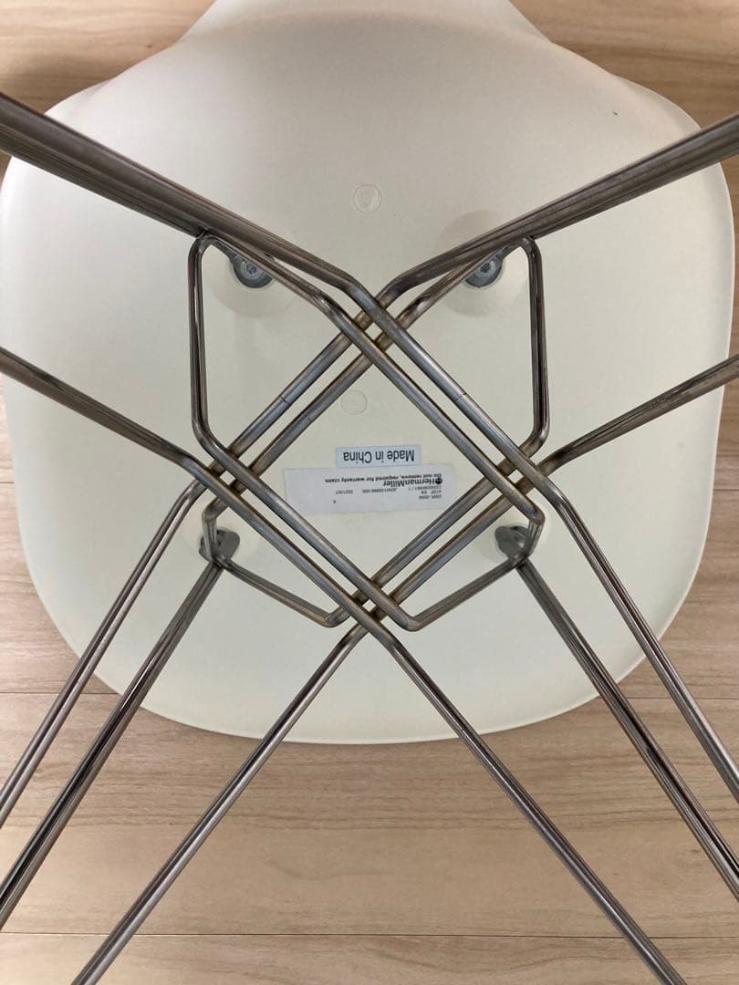 ハーマンミラー　イームズプラスチックシェルチェア