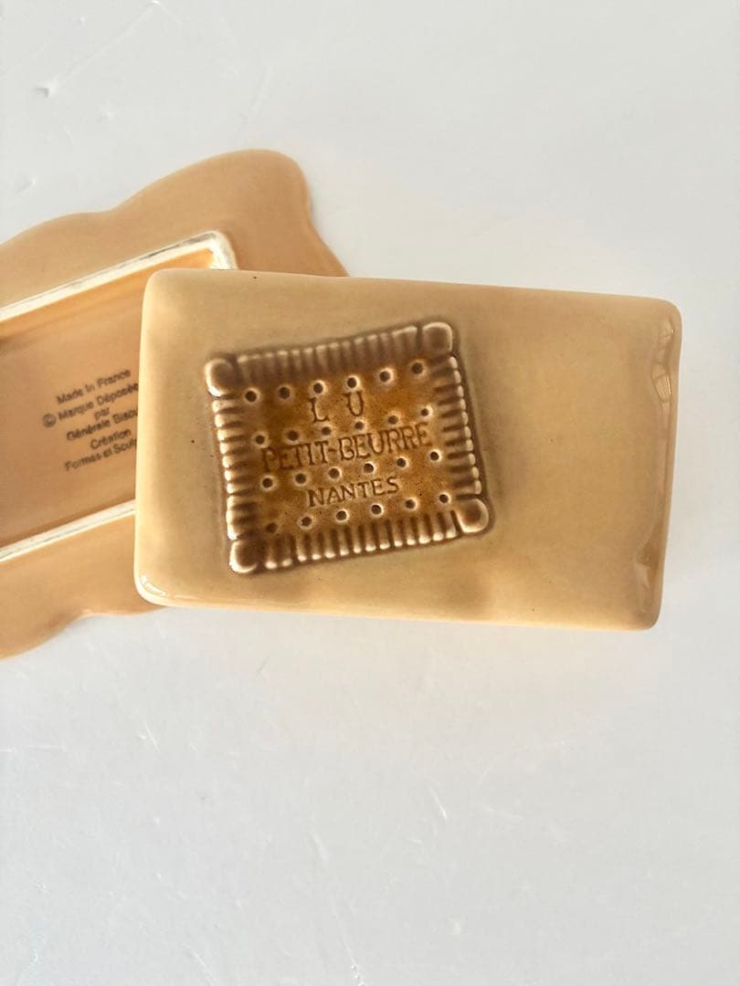 【フランスヴィンテージ】LU　ビスケット　　バターケース　陶器