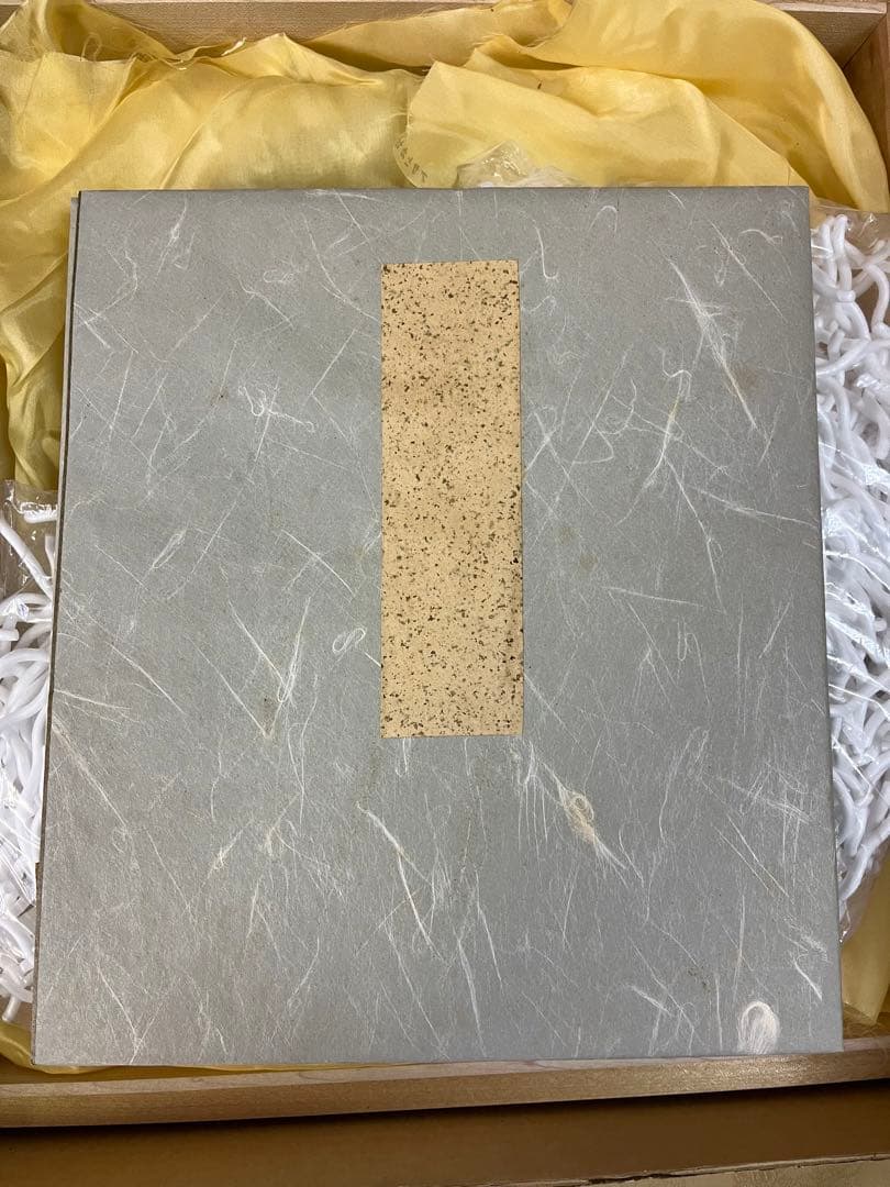 太陽の顔　黒い太陽　岡本太郎　冊子、色紙付き 信楽焼　万博　置物