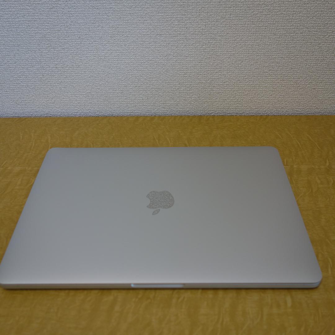 311）MacBook Air 2020 13インチ/512GB 16GB/i5
