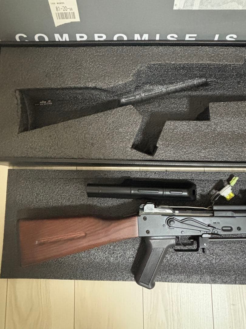 APS製　AK47 次世代電動ガン ブラック・ウッド　動作未確認