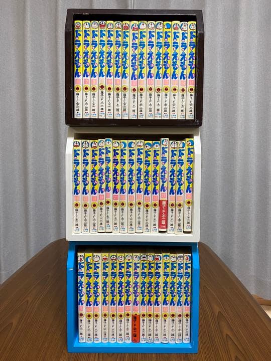 ブックスタンド　ドラえもん　マンガ　収納　本棚　ケース　バラ売り可能