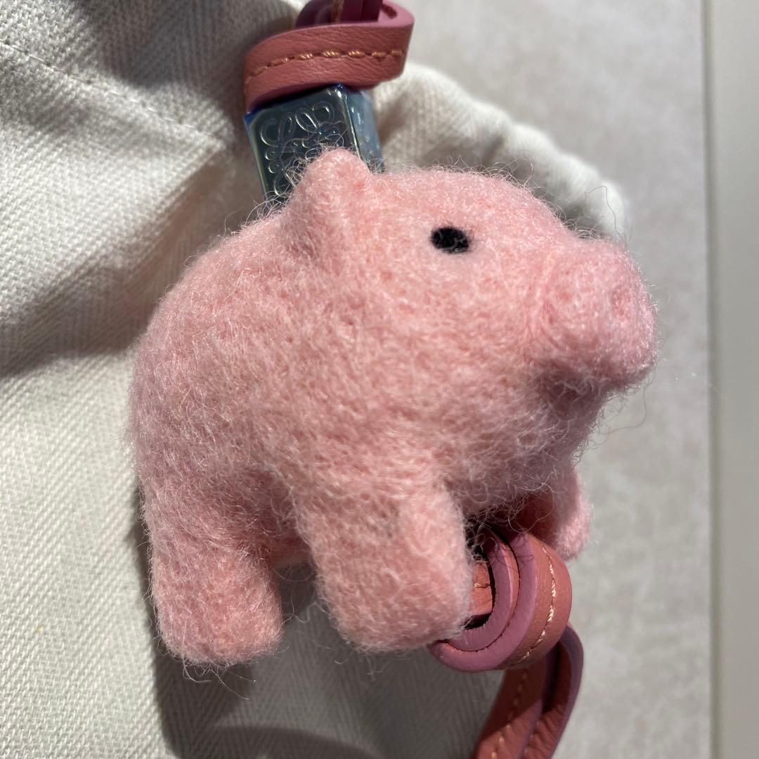 LOEWE ロエベ　チャーム　ぶたチャーム　アニマル