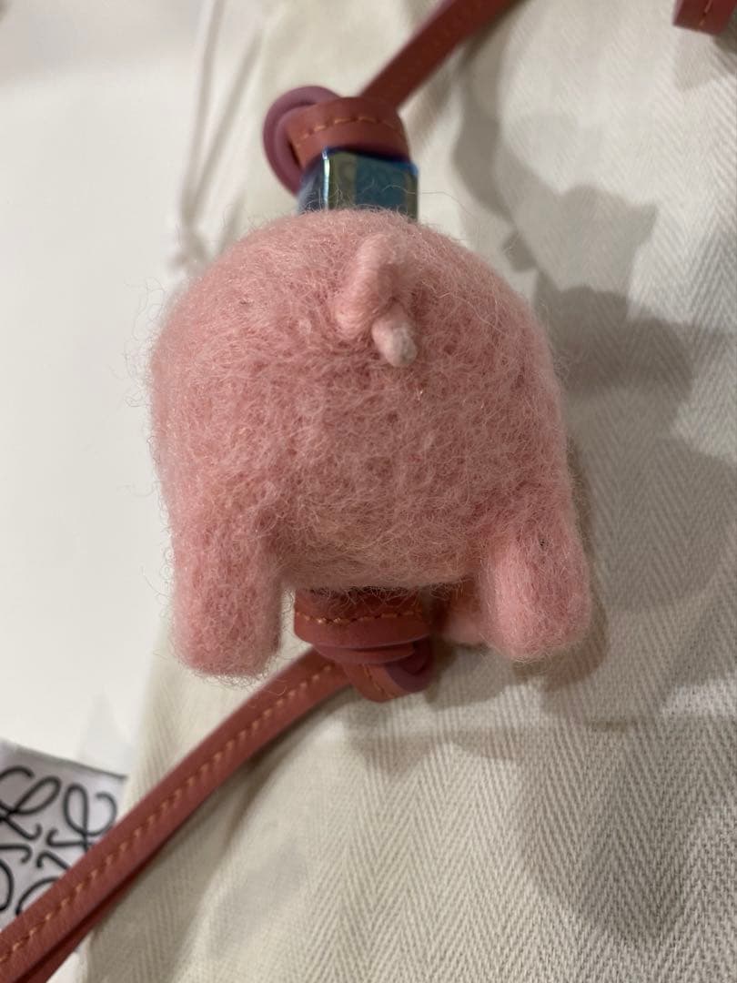 LOEWE ロエベ　チャーム　ぶたチャーム　アニマル