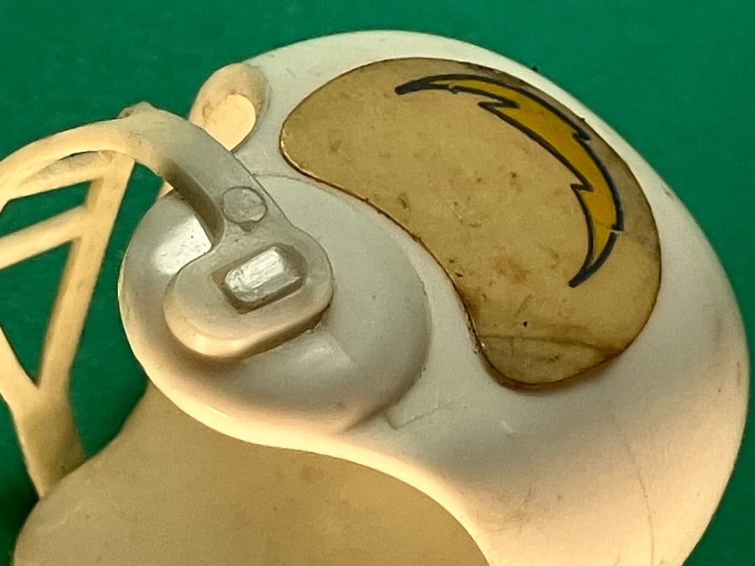 ★【年末年始特別価格】 NFLヘルメットのミニチュア 9種★