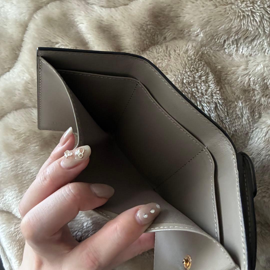 値下げしました。FENDI フェンディ 三つ折り財布