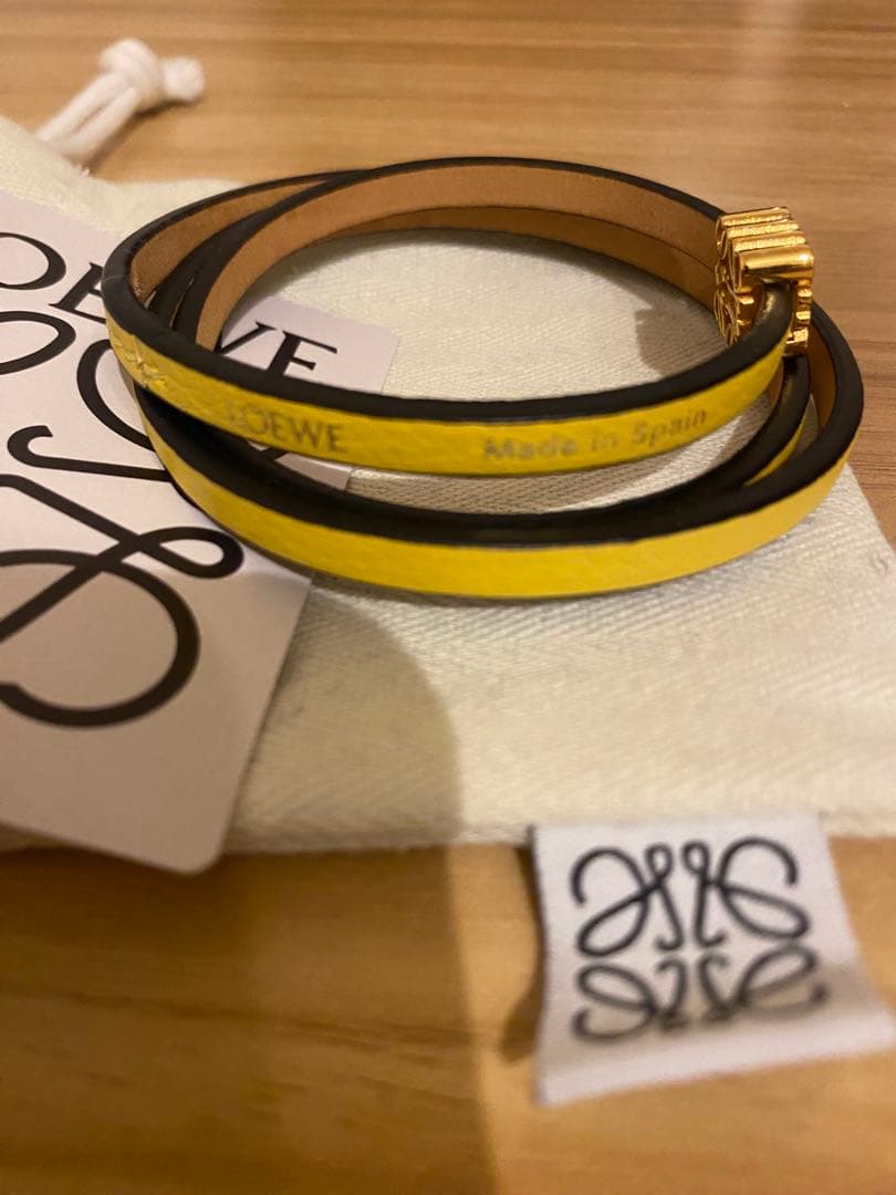 アクセサリー LOEWE TWIST BANGLE YELLOW M
