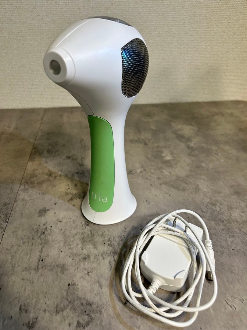 トリア 脱毛器 本体 充電器付き