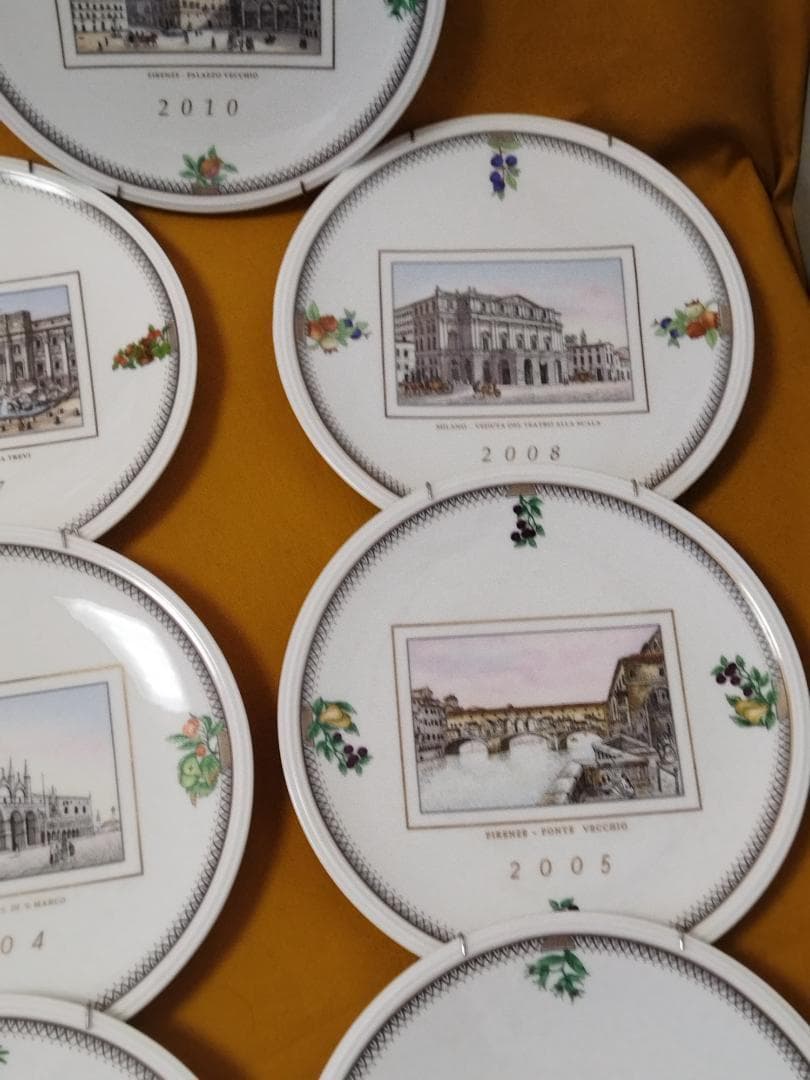 リチャード・ジノリ　イヤープレート　11枚　2000年代　絵皿ハンガー付　未使用