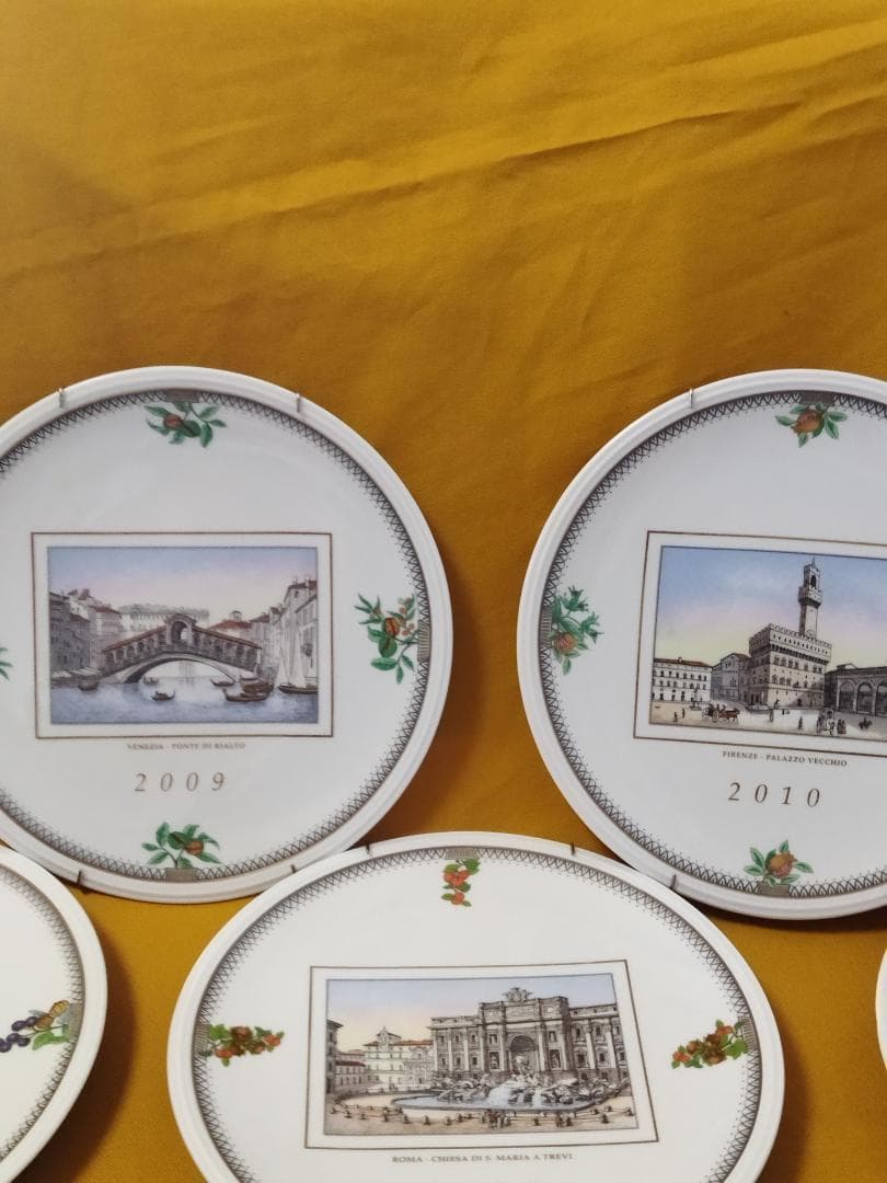 リチャード・ジノリ　イヤープレート　11枚　2000年代　絵皿ハンガー付　未使用