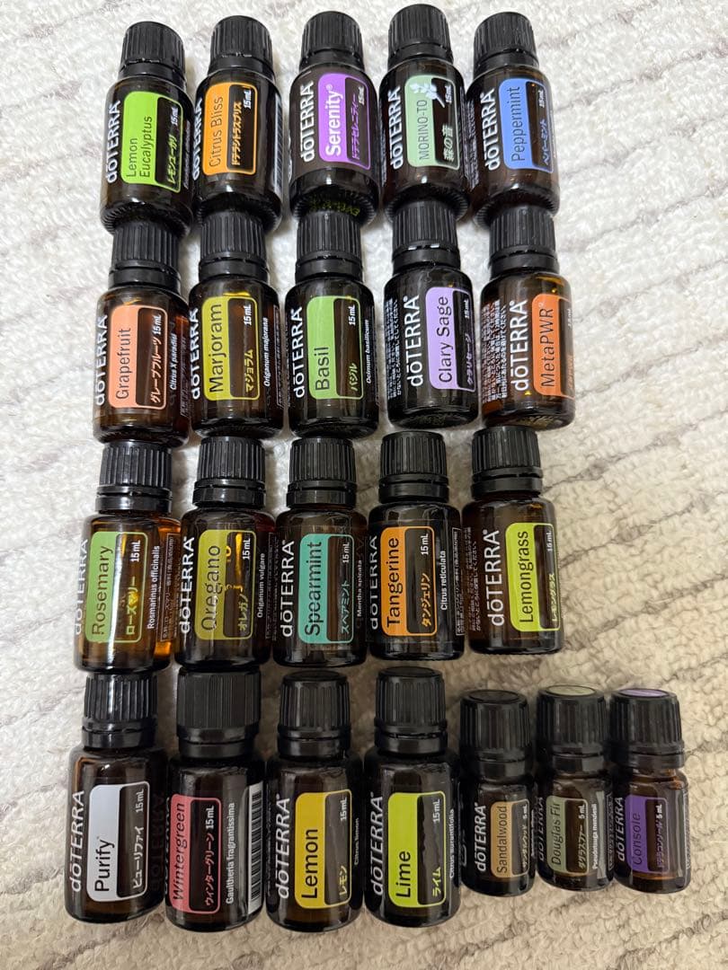 【2万円以上お得】ドテラ アロマ26本残量8割以上／セレニティー・サンダルウッド