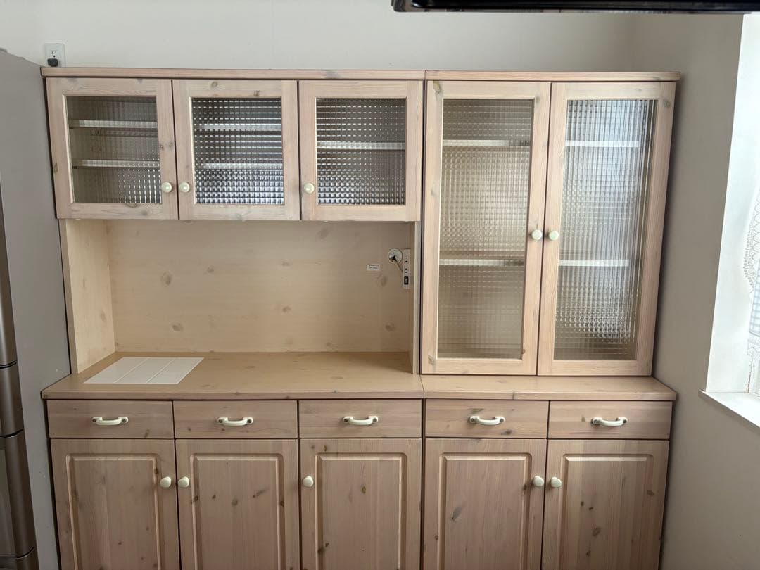 北欧パイン無垢材 フレンチカントリー 食器棚 可愛い ガラス