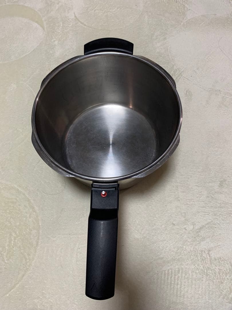 Fissler 圧力鍋 蒸し器・ガラス蓋付き　IH対応