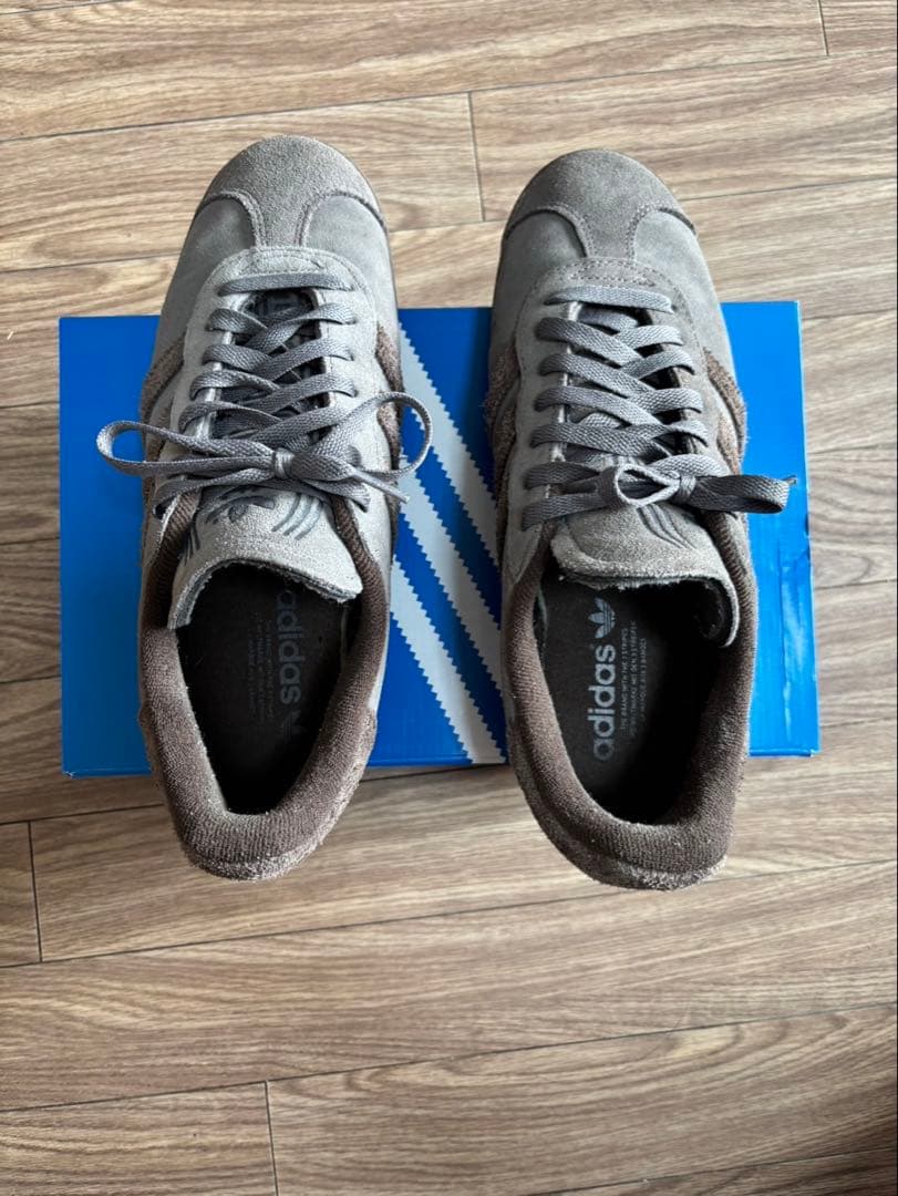 【平成生まれ】adidas GAZELLE スニーカー グレー