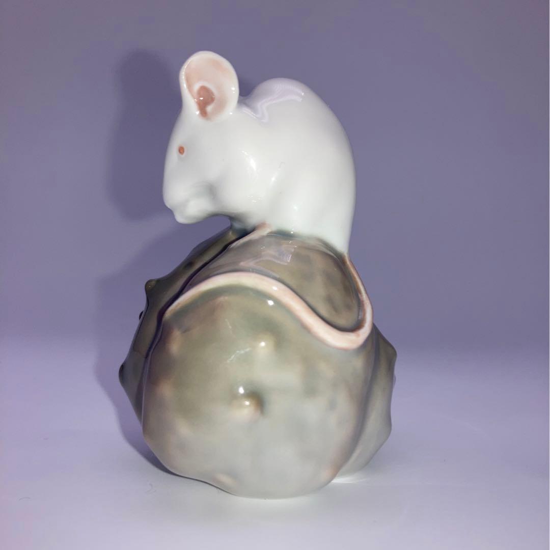 ロイヤルコペンハーゲン 木の実の上のねずみ フィギュリン